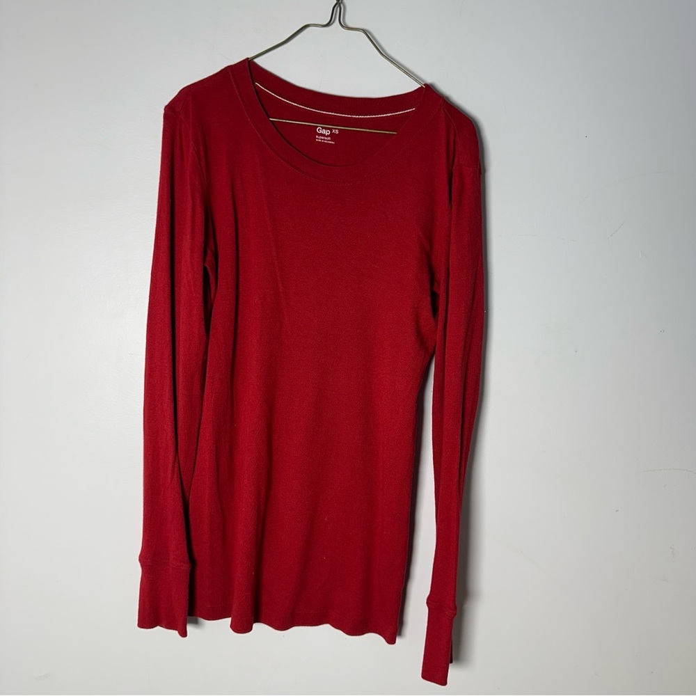 EUC Womens Gap XS Long Sleeve T Shirt Top Blouse Red